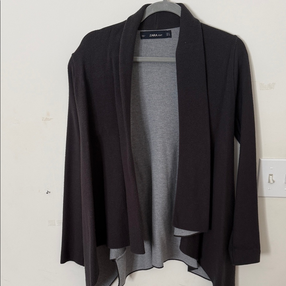 Zara Women's Elegant Black and Gray Cardigan